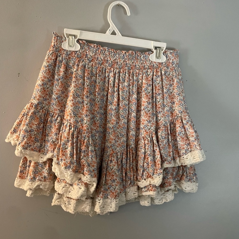 Super Cute Aeropostale Floral Ruffle Skirt with Lace Trim